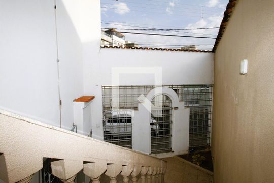 Entrada de casa à venda com 3 quartos, 150m² em Calafate, Belo Horizonte