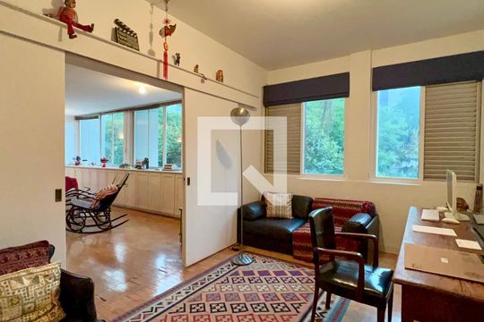 Quarto 1 de apartamento à venda com 3 quartos, 180m² em Jardim Paulista, São Paulo