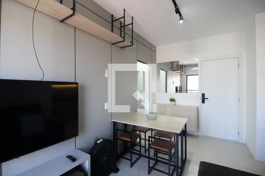 Sala de apartamento para alugar com 1 quarto, 34m² em Jacarepaguá, Rio de Janeiro