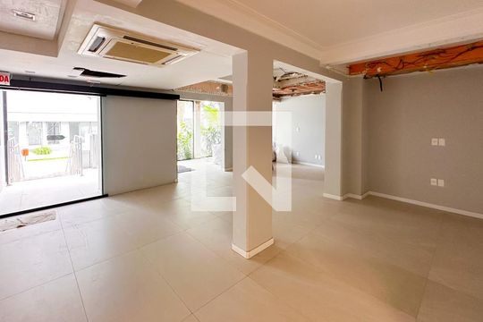 Hall de Entrada de apartamento para alugar com 1 quarto, 70m² em Jurerê, Florianópolis