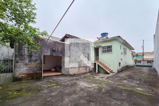 Quintal de casa à venda com 2 quartos, 439m² em Santa Terezinha, São Bernardo do Campo