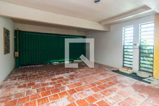 Garagem de casa para alugar com 4 quartos, 400m² em Santa Tereza, Porto Alegre