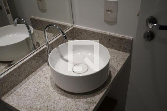 Lavabo de apartamento à venda com 1 quarto, 55m² em Nova Campinas, Campinas