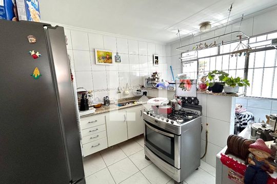 Cozinha de apartamento à venda com 2 quartos, 60m² em Jardim Vila Galvao, Guarulhos
