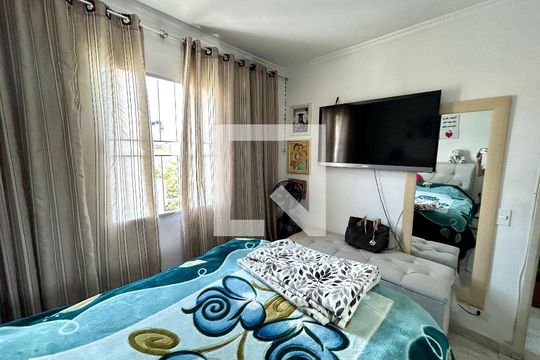 Quarto 1 de apartamento à venda com 2 quartos, 60m² em Jardim Vila Galvao, Guarulhos