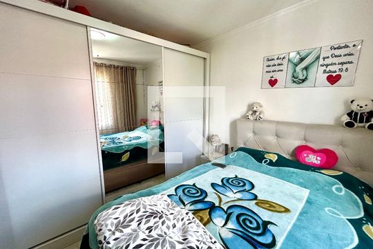 Quarto 1 de apartamento à venda com 2 quartos, 60m² em Jardim Vila Galvao, Guarulhos