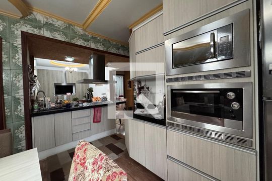 Cozinha de casa para alugar com 3 quartos, 200m² em Feitoria, São Leopoldo