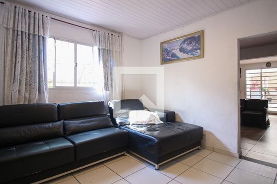 Sala 1 de casa à venda com 5 quartos, 250m² em Sítio Pinheirinho, São Paulo