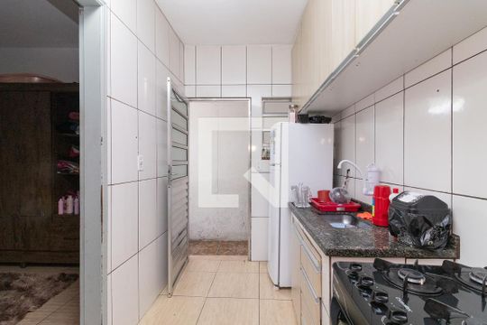 Cozinha 1 de casa à venda com 3 quartos, 100m² em Jardim Gonzaga, São Paulo