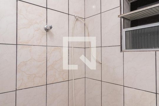 Banheiro de casa à venda com 3 quartos, 125m² em Jardim Verônia, São Paulo