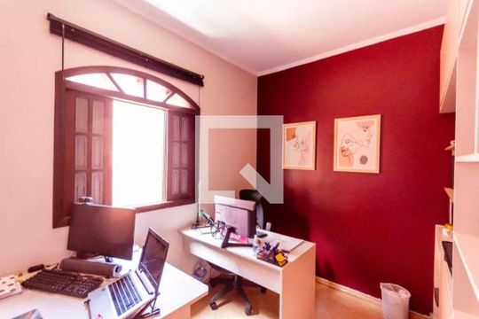 Casa à venda com 3 quartos, 380m² em Parque Jaçatuba, Santo André