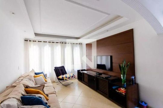 Casa à venda com 3 quartos, 380m² em Parque Jaçatuba, Santo André