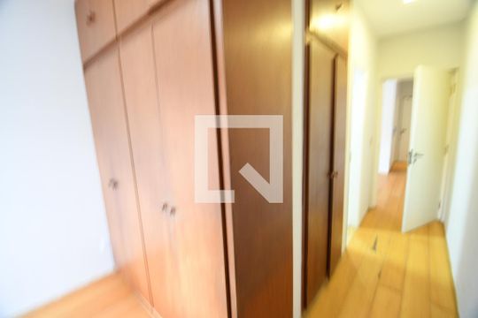 Quarto de apartamento para alugar com 1 quarto, 45m² em Centro, Campinas