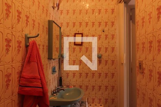 Quarto 1 - Suíte Banheiro  de casa à venda com 3 quartos, 180m² em Jardim do Mar, São Bernardo do Campo