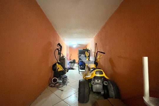 Depósito de casa à venda com 3 quartos, 128m² em Jardim Jabaquara, São Paulo