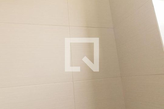 Banheiro da Suíte de apartamento à venda com 3 quartos, 86m² em Novo Mundo, Curitiba