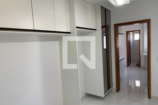 Apartamento para alugar com 4 quartos, 144m² em Sumaré, São Paulo