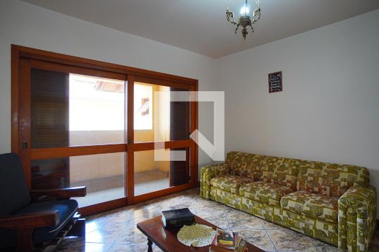 Quarto 2 de casa para alugar com 6 quartos, 475m² em Jardim Itu, Porto Alegre