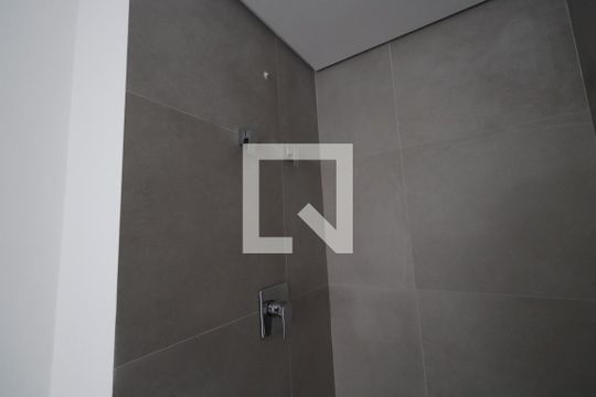 Banheiro de kitnet/studio à venda com 1 quarto, 31m² em Vila Gomes Cardim, São Paulo