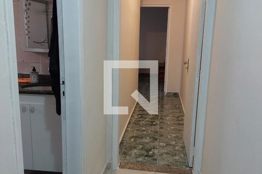 Corredor de casa à venda com 3 quartos, 137m² em Jardim Colonial, São Bernardo do Campo