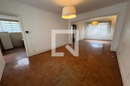 Casa para alugar com 3 quartos, 300m² em Brooklin, São Paulo