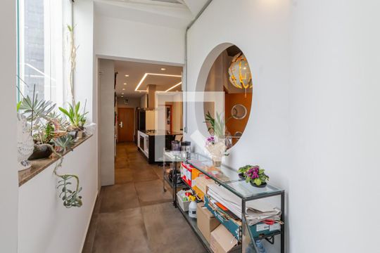 Corredor de apartamento à venda com 3 quartos, 393m² em Itaim Bibi, São Paulo