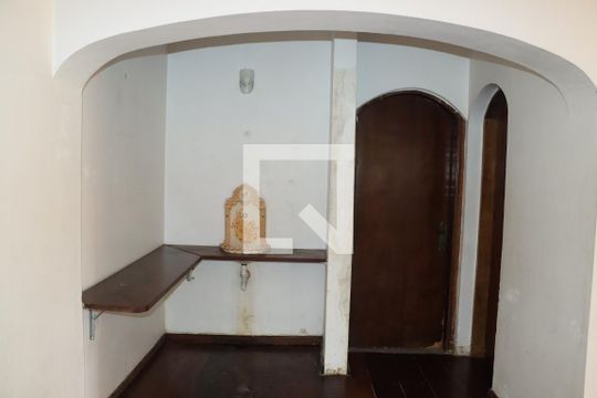 Despensa de casa para alugar com 4 quartos, 1001m² em Vila Santo Antônio, Cotia