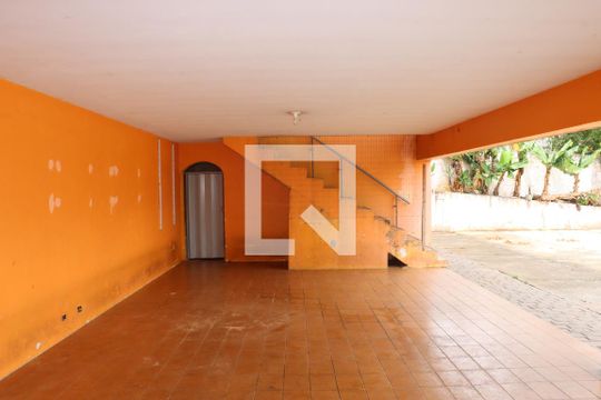 Área comum de casa para alugar com 4 quartos, 1001m² em Vila Santo Antônio, Cotia