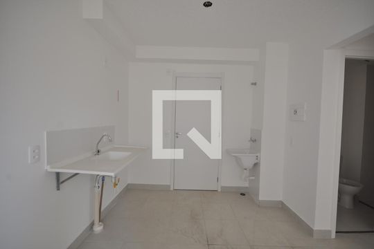 Sala/Cozinha de apartamento à venda com 2 quartos, 32m² em Vila Maria, São Paulo