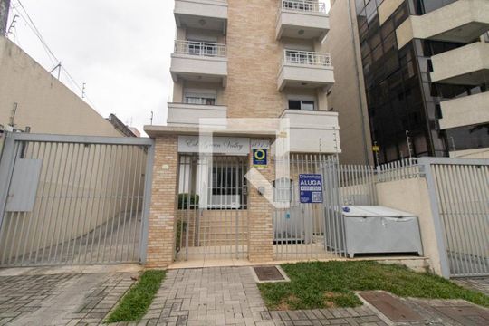 Fachada do Condomínio de apartamento para alugar com 2 quartos, 59m² em Água Verde, Curitiba