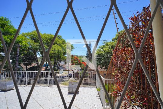 Sala-Vista de casa para alugar com 5 quartos, 240m² em Santa Tereza, Porto Alegre
