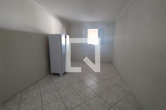 Casa à venda com 4 quartos, 109m² em Parque Novo Oratório, Santo André