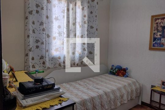 Casa à venda com 4 quartos, 109m² em Parque Novo Oratório, Santo André