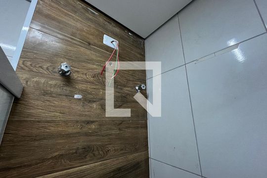 Banheiro Social de apartamento para alugar com 2 quartos, 40m² em Santana, São Paulo