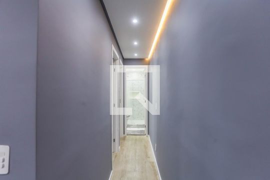 Corredor  de apartamento à venda com 2 quartos, 45m² em Piraporinha, Diadema