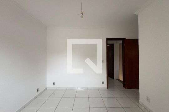 Suíte 1 de casa para alugar com 2 quartos, 75m² em Vila Curuçá, Santo André