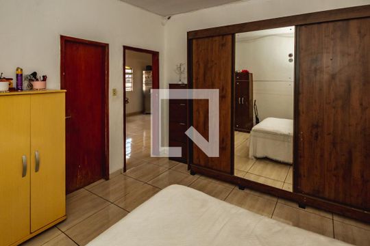Casa à venda com 4 quartos, 160m² em Planalto, Belo Horizonte