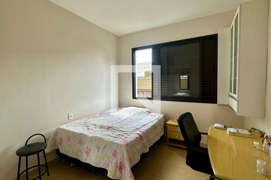 Quarto  de apartamento à venda com 4 quartos, 145m² em Buritis, Belo Horizonte