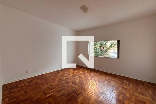 Suíte de casa para alugar com 3 quartos, 217m² em Mirandópolis, São Paulo