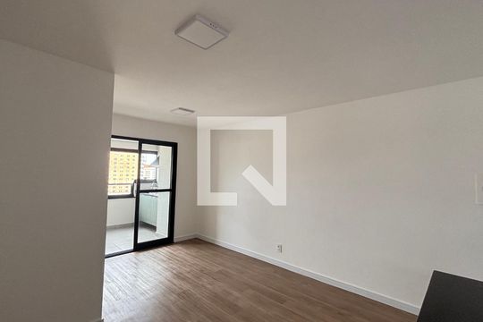 Sala de apartamento para alugar com 2 quartos, 64m² em Parque das Nações, Santo André