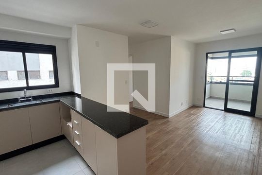 Sala de apartamento para alugar com 2 quartos, 64m² em Parque das Nações, Santo André