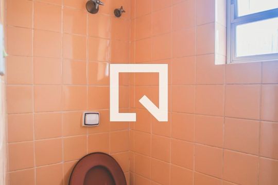 Lavabo de casa para alugar com 3 quartos, 233m² em Mirandópolis, São Paulo