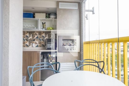 Sacada de apartamento à venda com 2 quartos, 56m² em Bela Vista, Osasco