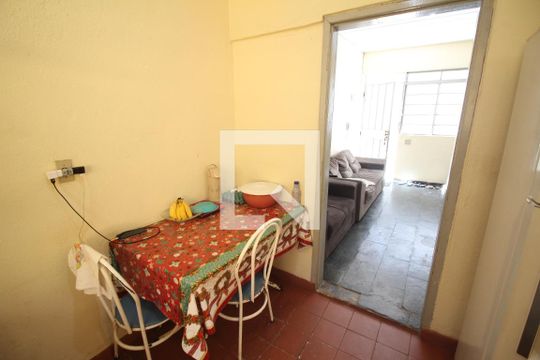 Cozinha de apartamento à venda com 2 quartos, 58m² em Diamante, Belo Horizonte