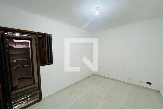 Quarto 1 de casa para alugar com 3 quartos, 130m² em Vila Augusta, Guarulhos