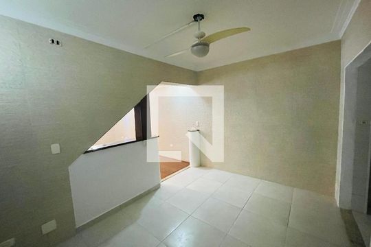 Sala de Jantar de casa para alugar com 3 quartos, 130m² em Vila Augusta, Guarulhos