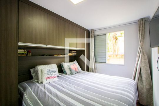 Quarto 1 - Suíte de apartamento à venda com 2 quartos, 57m² em Parque São Vicente, Santo André