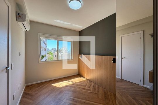 Suíte de apartamento à venda com 1 quarto, 43m² em Moinhos de Vento, Porto Alegre