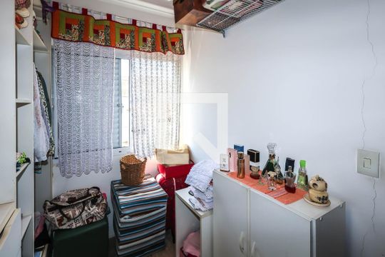 Closet de casa de condomínio para alugar com 2 quartos, 162m² em Vila Moinho Velho, São Paulo