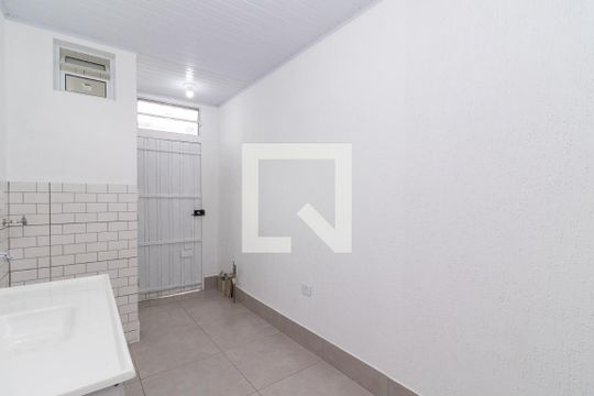 Sala/Cozinha de casa para alugar com 1 quarto, 17m² em Jardim Artur Alvim, São Paulo